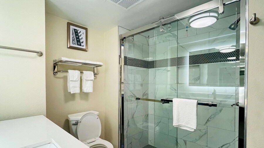Quality Inn & Suites Lake Charles South
