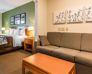 Suite, 1 King Bed with Sofa bed, Non Smoking