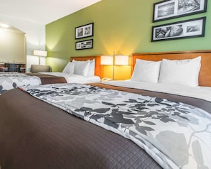 Standardzimmer, 2 Queen-Betten, Nichtraucher | Allergikerbettwaren, Daunenbettdecken, Schreibtisch