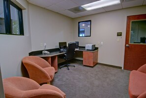 Business centre - Sleep Inn & Suites Winchester near University (Winchester)