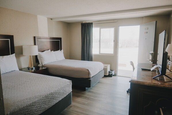 Desk, laptop workspace, free WiFi, bed sheets