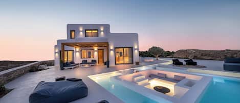 Delia Pool Retreat External Villa (Located 4km away from the hotel) | 4 間臥室、迷你吧、客房內保險箱、獨特裝潢