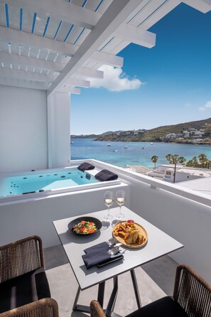 Suite Junior, bain à remous, vue mer (Outdoor Hot Tub) | Bain à remous privé