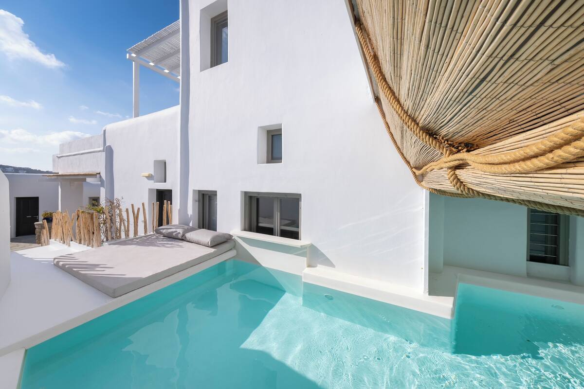 Two Bedroom Suite Partial Sea View Private Pool | 私人游泳池