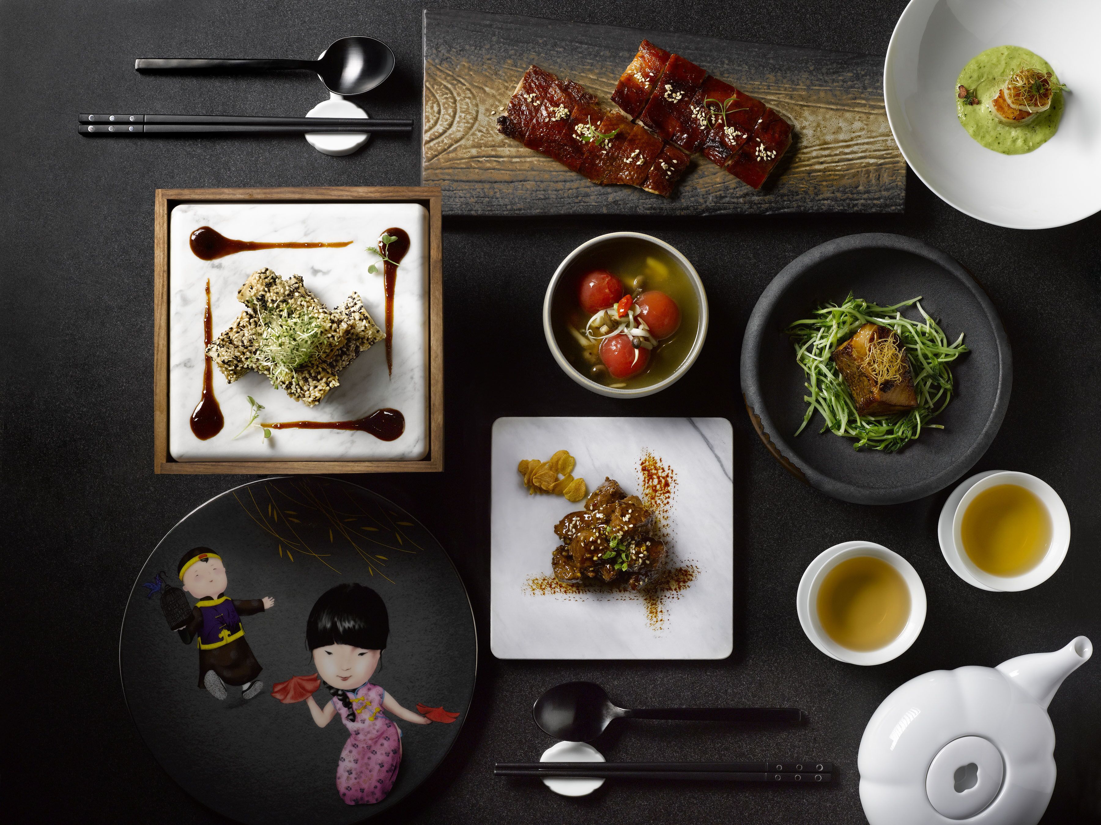 Café da manhã, almoço e jantar; culinária chinesa 