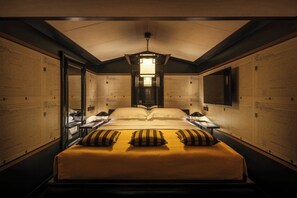 1 bedroom, Egyptian cotton sheets, premium bedding, pillowtop beds