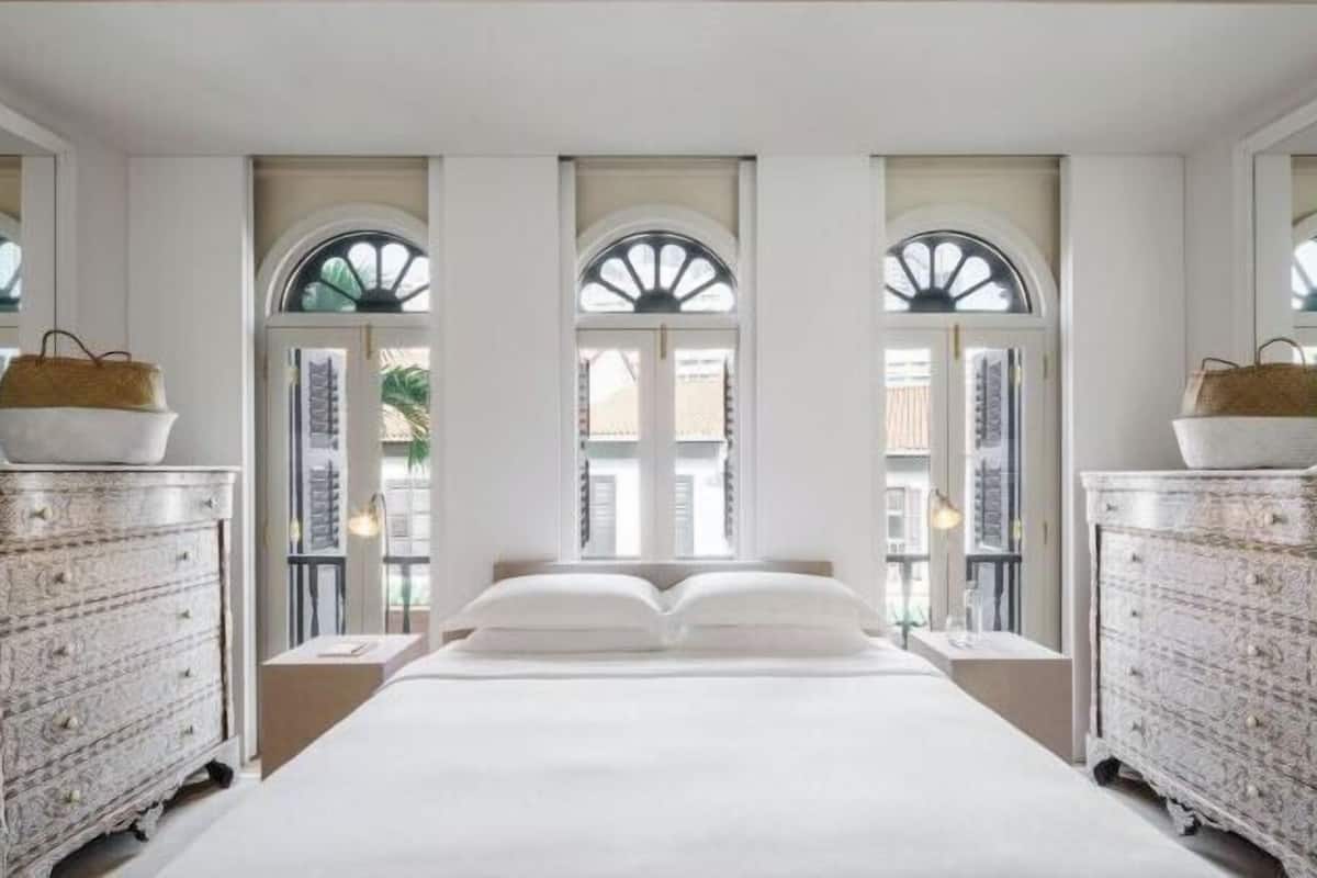 1 bedroom, Egyptian cotton sheets, premium bedding, pillow-top beds
