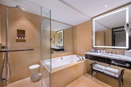 The Fullerton Hotel Singapore - Image 7