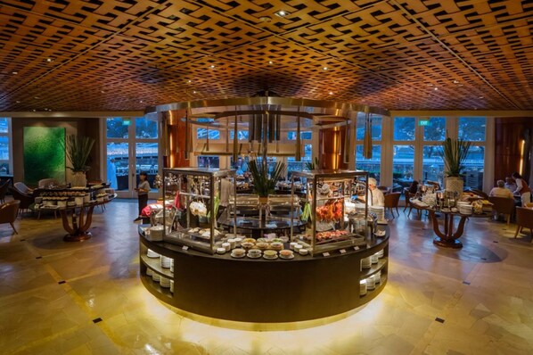 Daily full breakfast (SGD 53.46 per person)