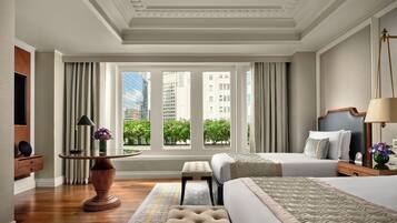 Fullerton Suite Twin Bedded | Sängtillbehör av högsta kvalitet och minibar