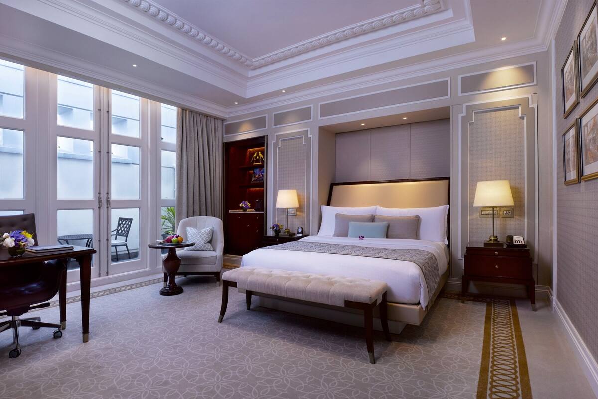 Premium bedding, minibar, in-room safe, desk