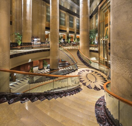 The Fullerton Hotel Singapore - Image 6