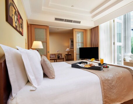 The Fullerton Hotel Singapore - Image 64