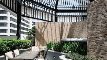 Park Suite 1 King | Terrace/patio