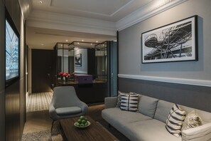 Coleman Suite 1 King | Living area | 50-inch flat-screen TV with cable channels, TV - Grand Park City Hall (Singapore)