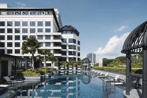 Outdoor pool, sun loungers