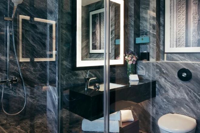 Bathroom | Free toiletries, hair dryer, slippers, towels