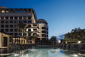 Outdoor pool, sun loungers