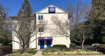 Intown Suites Extended Stay - Atlanta GA- Duluth