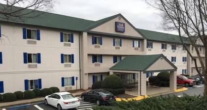 Intown Suites Extended Stay - Atlanta GA- Duluth