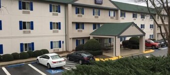 Intown Suites Extended Stay - Atlanta GA- Duluth