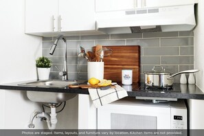 Chambre Premium, 1 lit double, accessible aux personnes à mobilité réduite | Cuisine privée