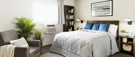 Kamar Premium, 1 Tempat Tidur Queen | Meja kerja, internet gratis, dan seprai linen