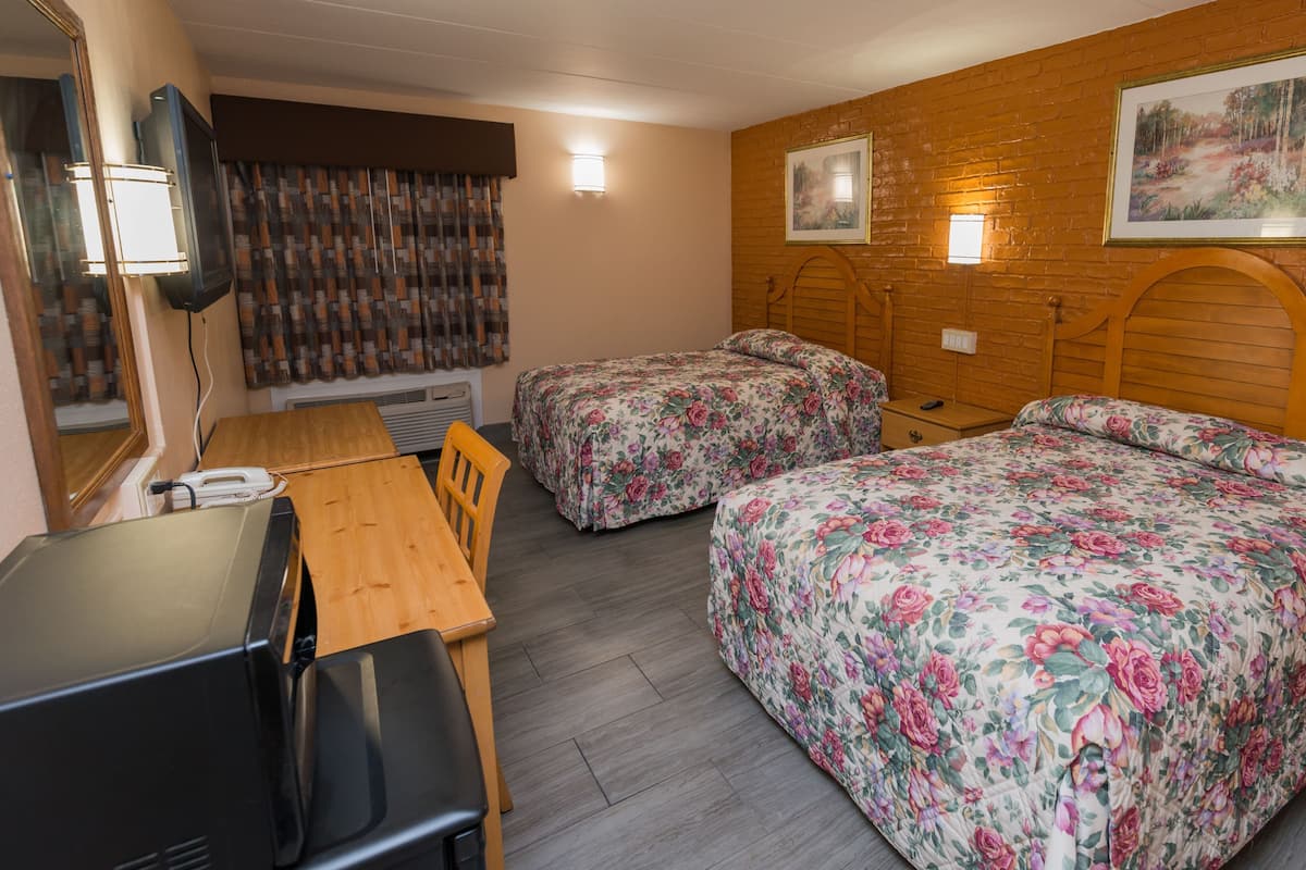 Room, 2 Double Beds, Smoking | Desk, soundproofing, Internet, bed sheets
