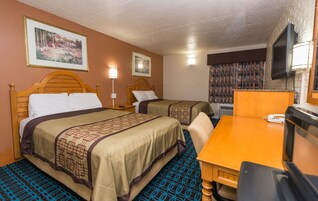 Habitación, 2 camas dobles, no fumadores | Escritorio, sistema de insonorización, Internet y ropa de cama