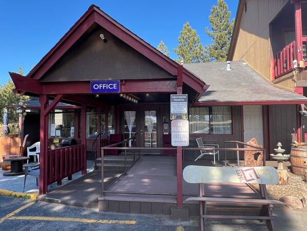 Property entrance - The TrailHead (South Lake Tahoe)