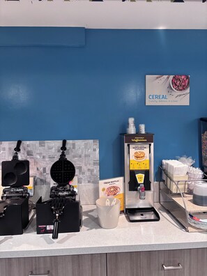 Free daily continental breakfast
