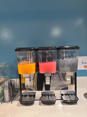 Petit déjeuner continental compris tous les jours