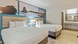 Egyptian cotton sheets, premium bedding, Tempur-Pedic beds, desk