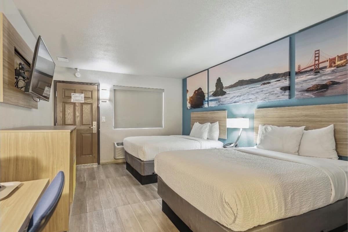 Room, 2 Double Beds, Non Smoking | Egyptian cotton sheets, premium bedding, Tempur-Pedic beds, desk