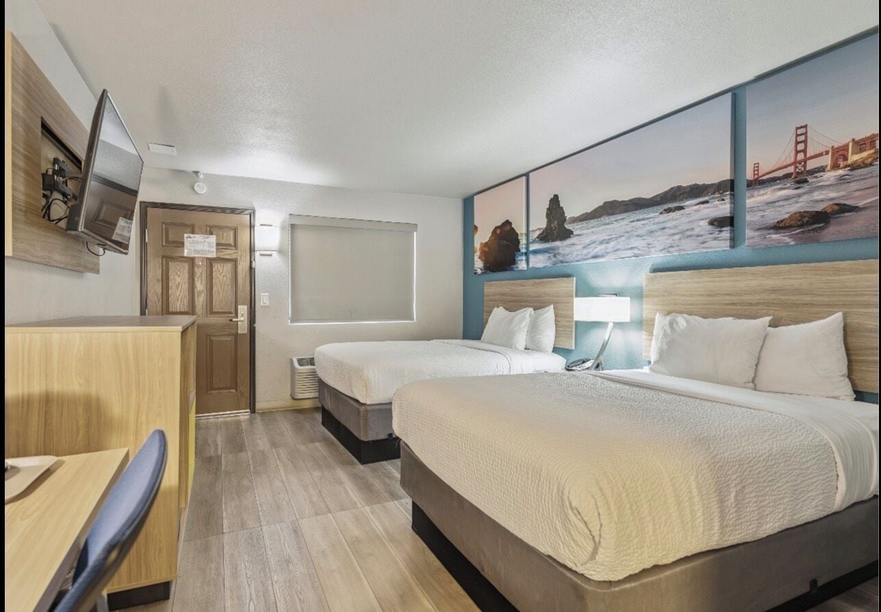 Room, 2 Double Beds, Non Smoking | Egyptian cotton sheets, premium bedding, Tempur-Pedic beds, desk