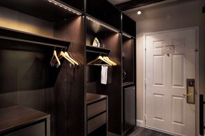 Room, 2 Queen Beds, Non Smoking (Upgrade)