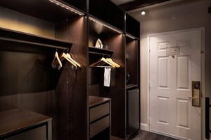 Room, 2 Queen Beds, Non Smoking (Upgrade) | Premium bedding, pillowtop beds, individually decorated