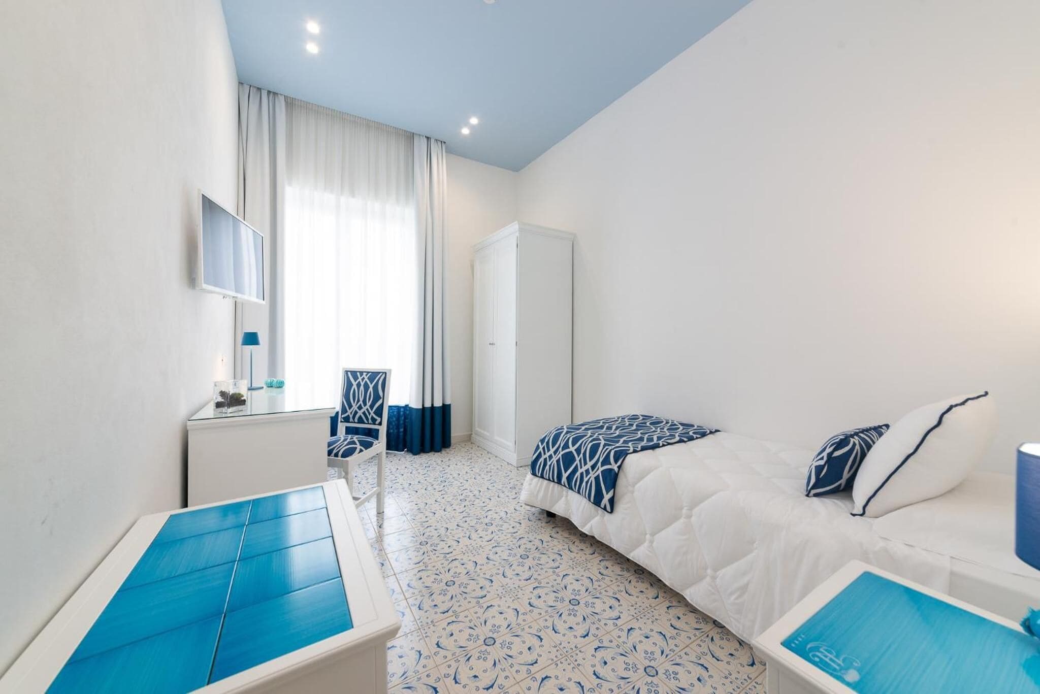 1 bedroom, minibar, in-room safe, desk