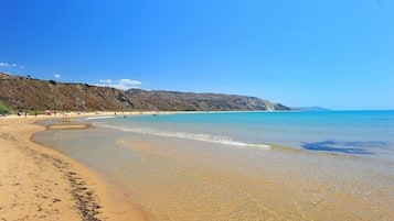 Una spiaggia nelle vicinanze