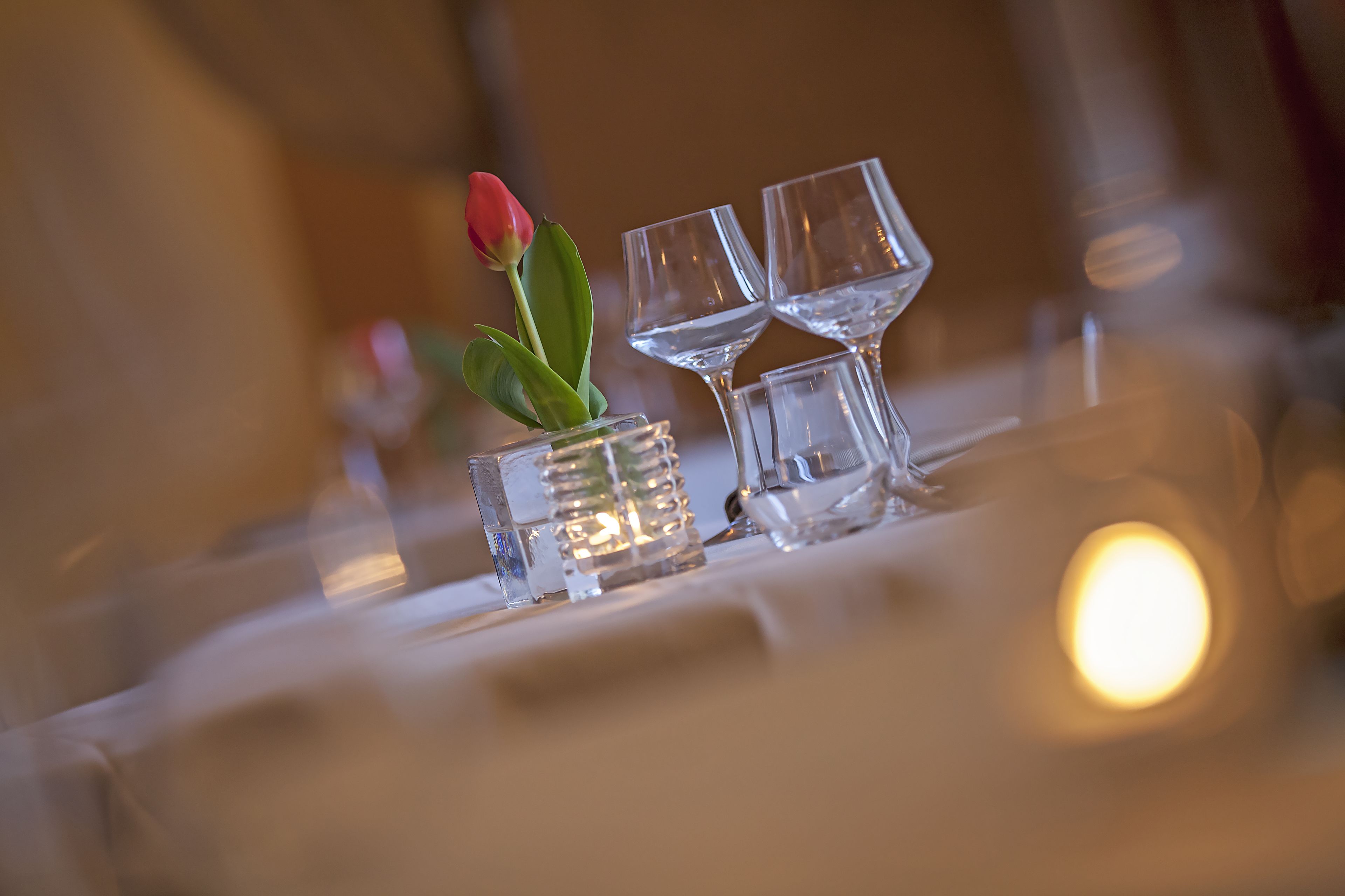 lunch and dinner served, al fresco dining