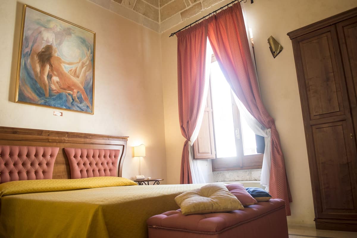 1 bedroom, minibar, in-room safe, individually decorated