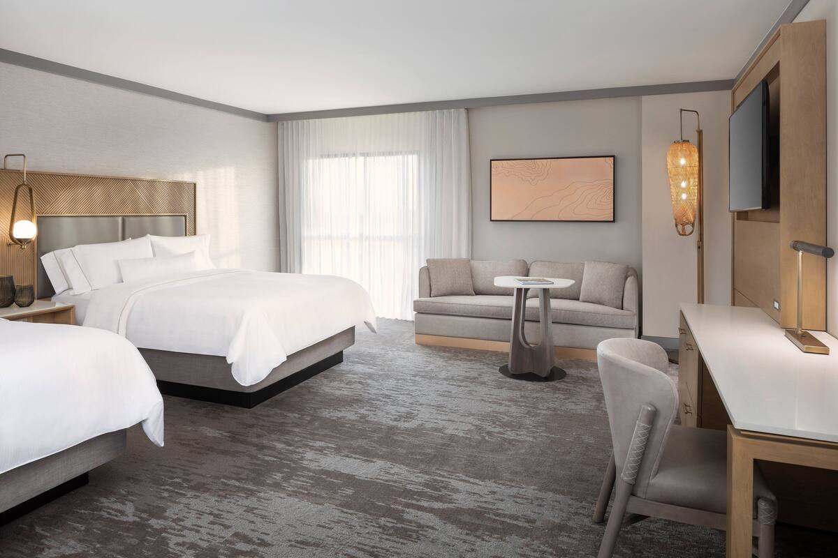 1 bedroom, premium bedding, pillow-top beds, minibar