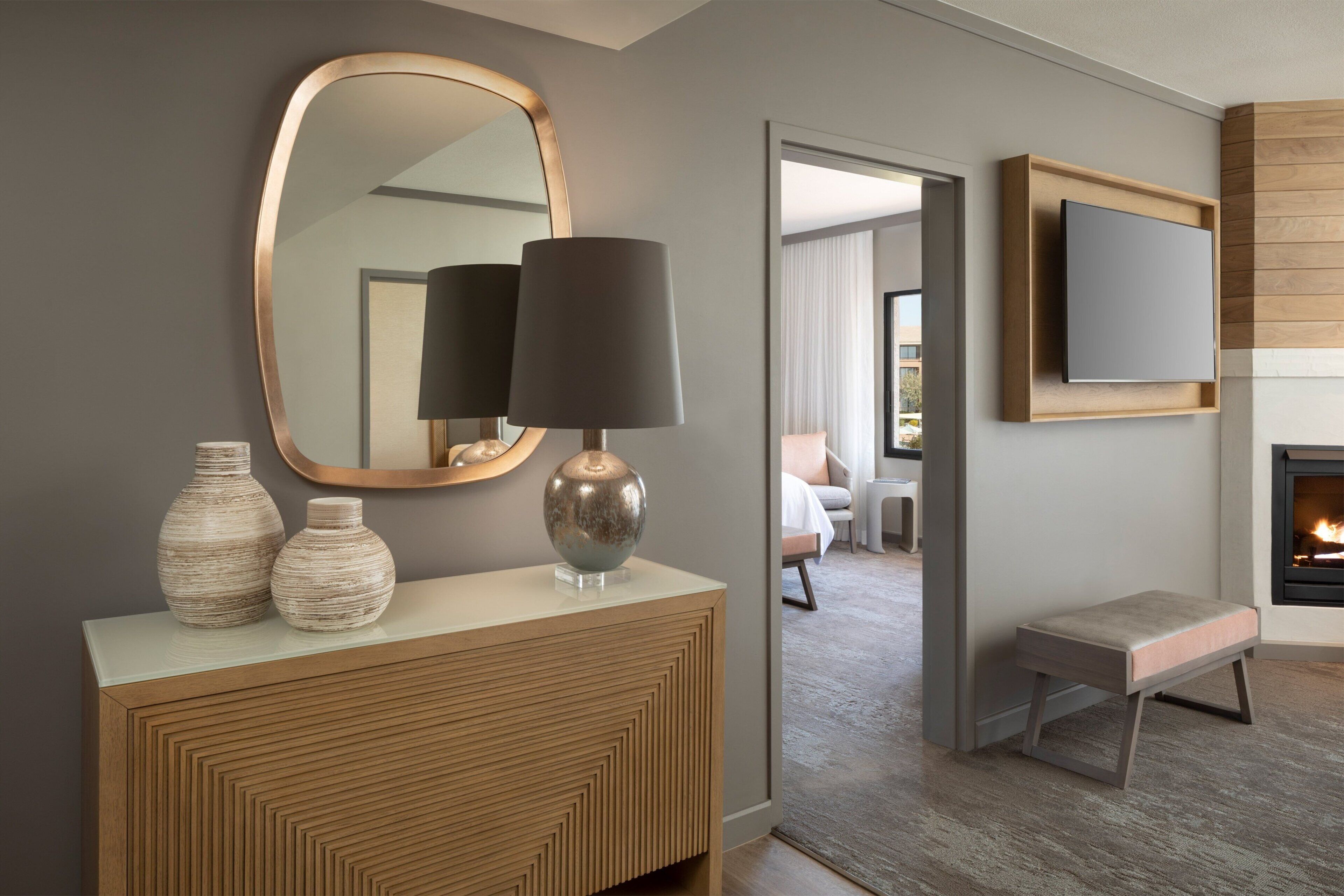 suite, 1 bedroom, non smoking | 1 bedroom, premium bedding, pillow-top beds, minibar