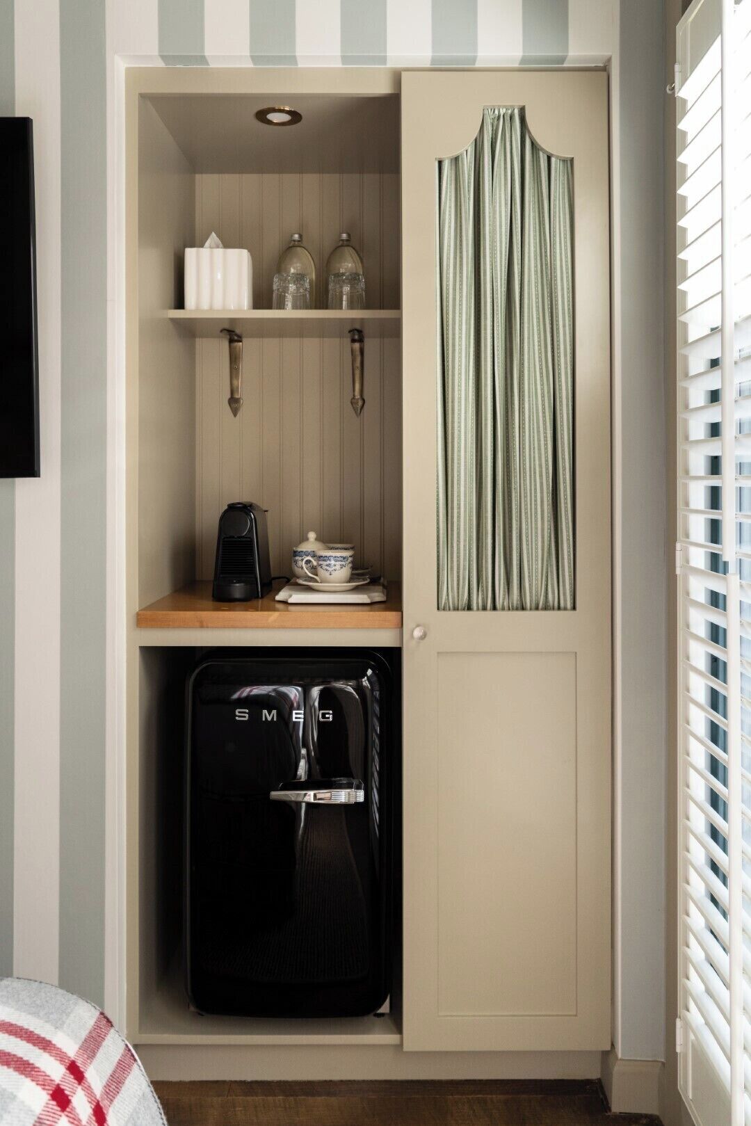 superior room | minibar