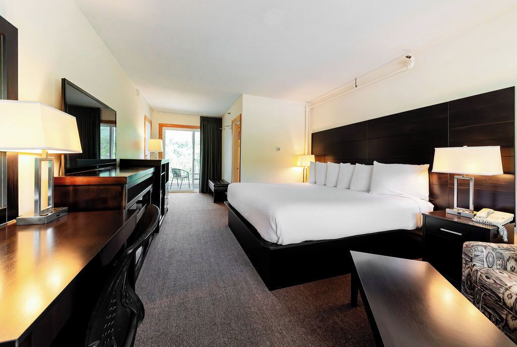 Room, Partial Lake View, Lakeside