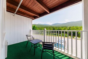Terrace/patio - Indian Head Resort (Lincoln)