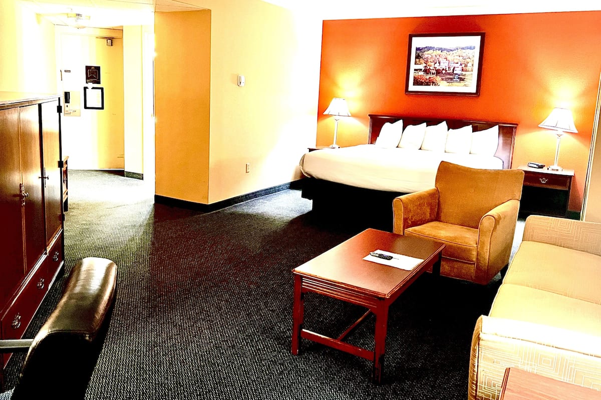 In-room safe, desk, laptop workspace, blackout curtains