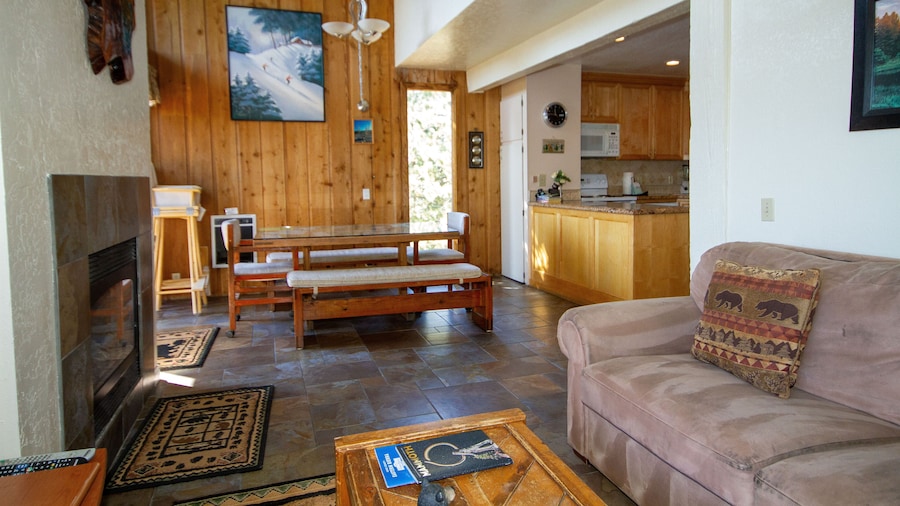 Mammoth Ski & Racquet Club