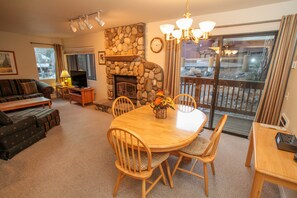 1-Bedroom Condo | In-room dining