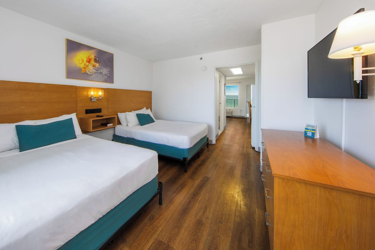 Suite, 2 llits dobles, cuina, primera línia de platja (Ocean/Gulf View) | 1 dormitori, planxa i posts de planxar, wifi gratuïta i roba de llit